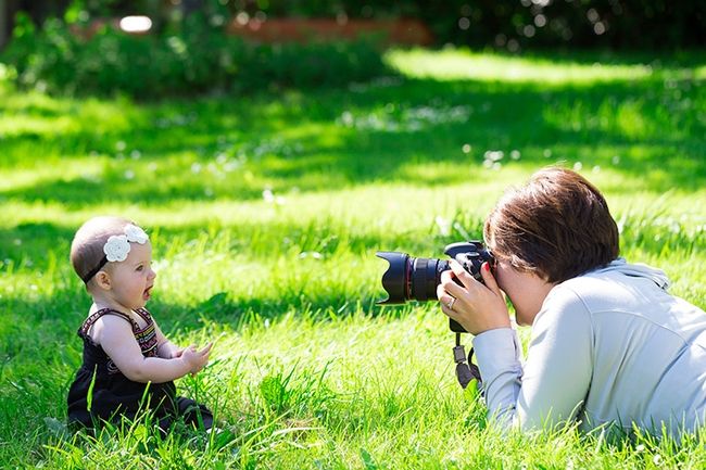 Poses de photographie nouveau-né