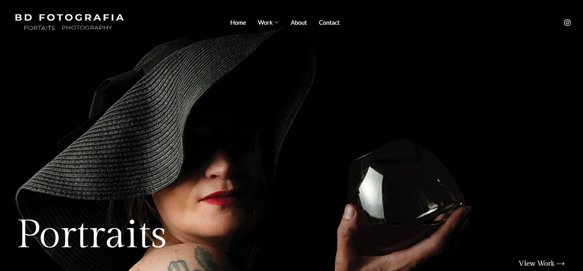Sitio web del portafolio de retratos de Danielle creado con Pixpa